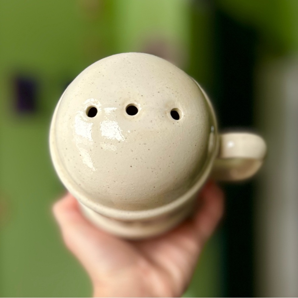 VTG Large Pottery Cheese Shaker Kitchenware Tool Cottagecore Farmhouse Accent - Picture 6 of 9